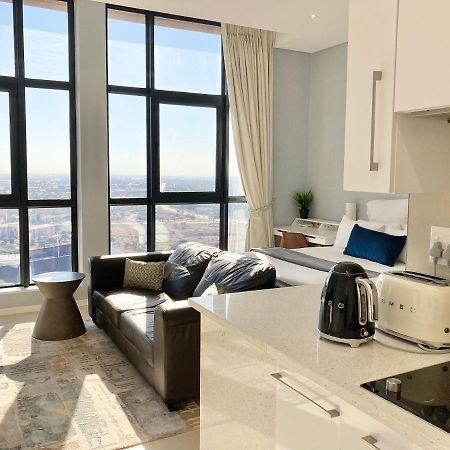 Urban Awe Apartment-Itowers 23Rd Floor ハボローネ エクステリア 写真