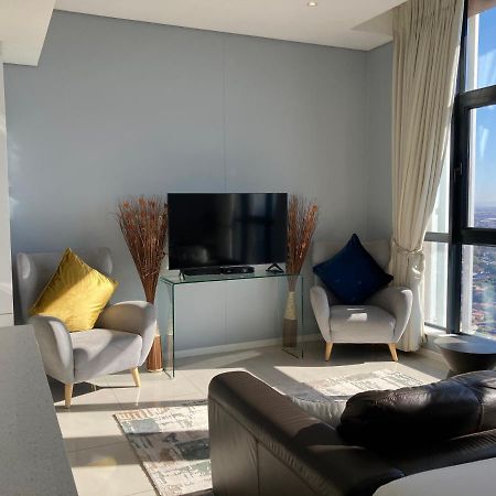Urban Awe Apartment-Itowers 23Rd Floor ハボローネ エクステリア 写真