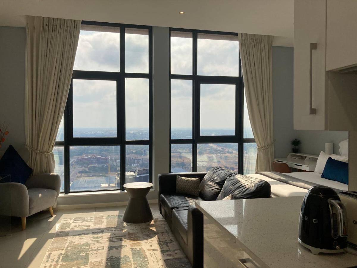 Urban Awe Apartment-Itowers 23Rd Floor ハボローネ エクステリア 写真