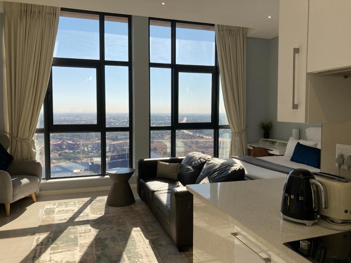 Urban Awe Apartment-Itowers 23Rd Floor ハボローネ エクステリア 写真
