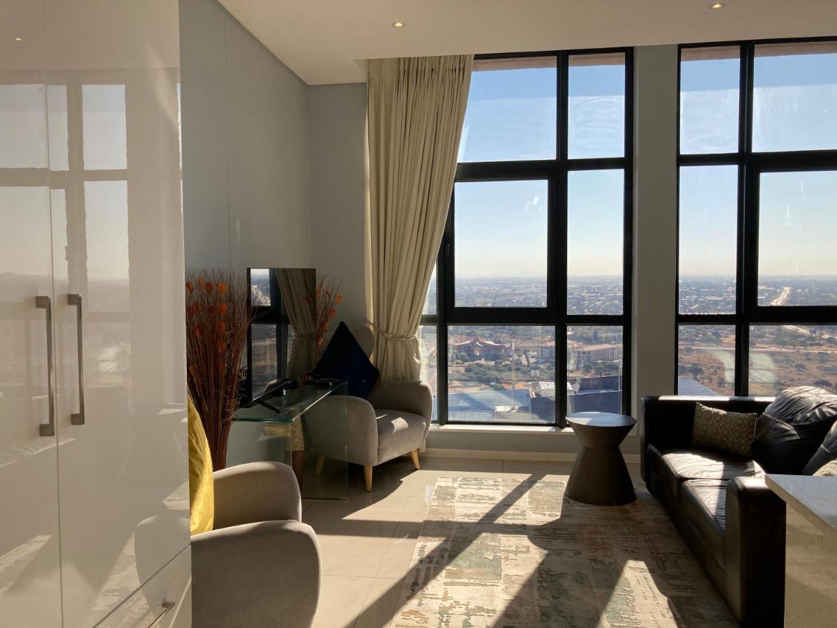 Urban Awe Apartment-Itowers 23Rd Floor ハボローネ エクステリア 写真