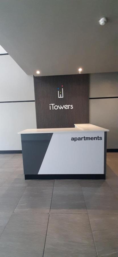 Urban Awe Apartment-Itowers 23Rd Floor ハボローネ エクステリア 写真